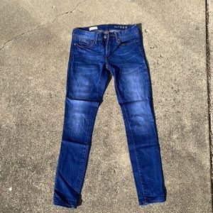 Gap jeans size 26 regular